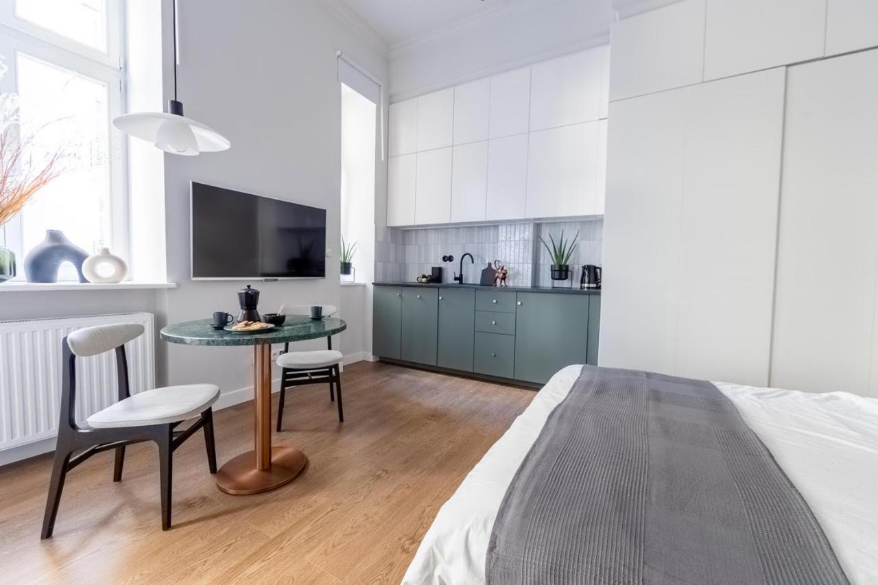 Lion Apartments - Premium Studio With Balcony Krakkó Kültér fotó