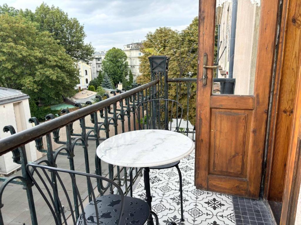 Lion Apartments - Premium Studio With Balcony Krakkó Kültér fotó